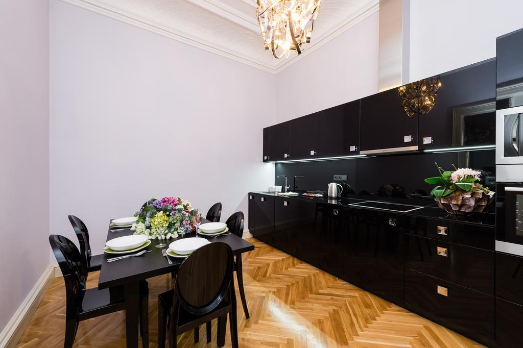 Grand Central Residence By Tkc Прага Екстер'єр фото
